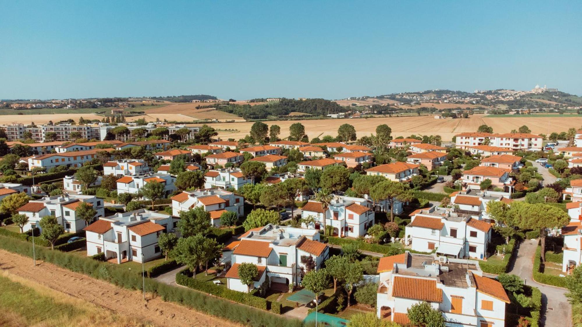 Villaggio Riva Musone Порто Реканати Екстериор снимка