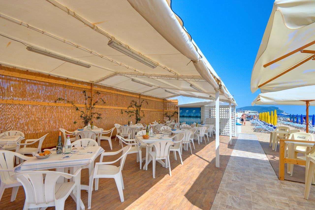 Villaggio Riva Musone Порто Реканати Екстериор снимка
